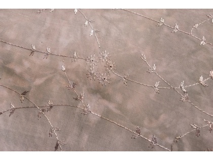 Dūmakaini bēša - izšūtā kokvilna