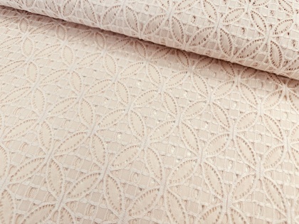 Persiku - elastīgā mežģīne