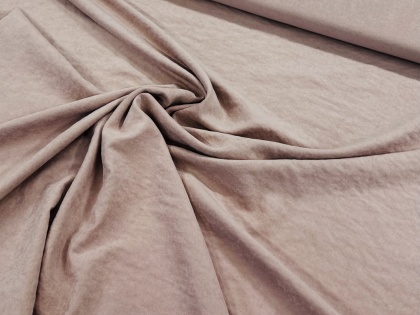 Pūderu rozā samtainā viskoze