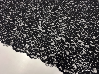 Melna karaliskā mežģīne