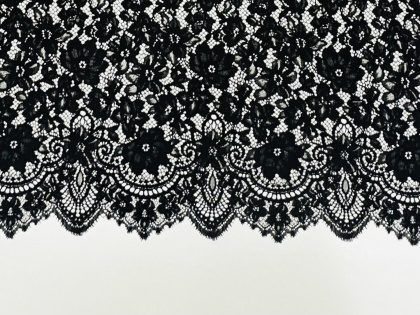 Melna karaliskā mežģīne