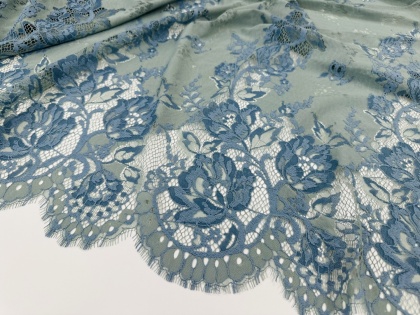 Dūmakaini zaļa mežģīne