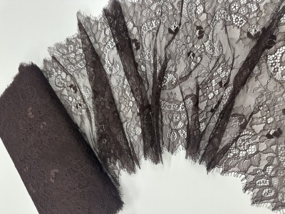 Tumši brūna 35cm mežģīne