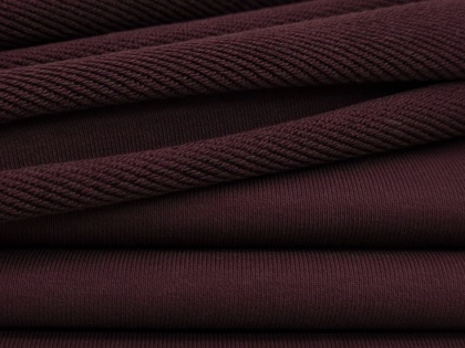 Vīns sarkana 3diegu cilpiņtrikotāža